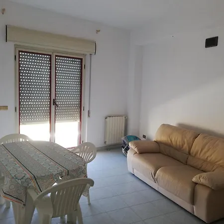 Appartamento Sul Mare Daire Brancaleone Marina